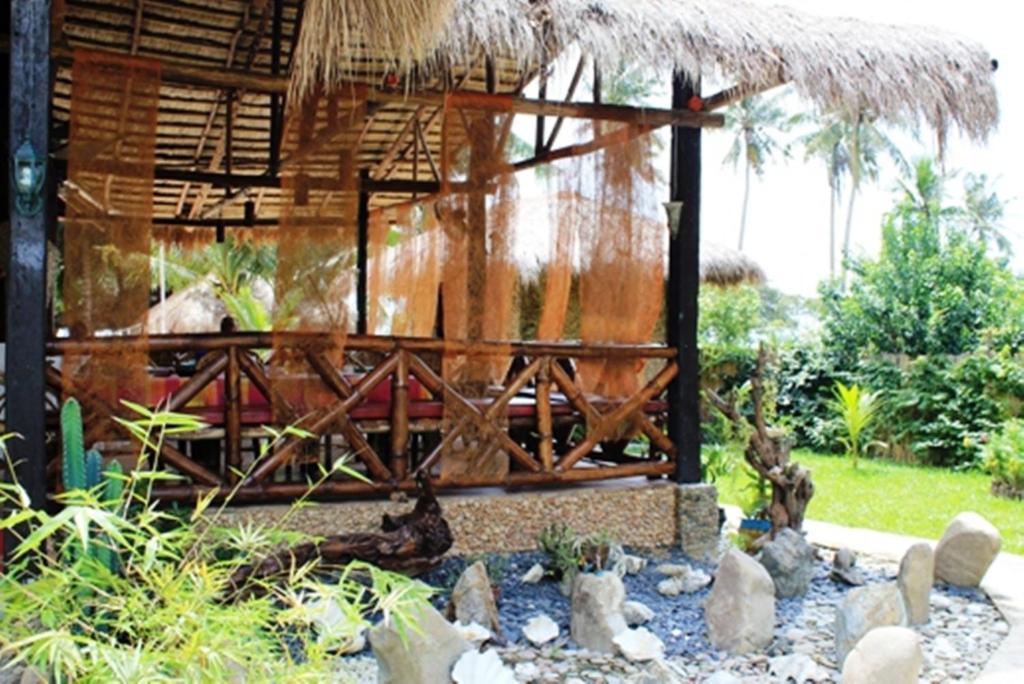 Cooper'S Beach Resort Lucbuan Exterior photo