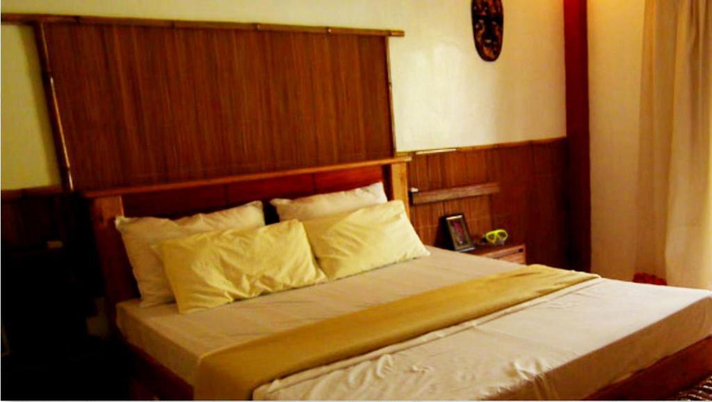Cooper'S Beach Resort Lucbuan Room photo