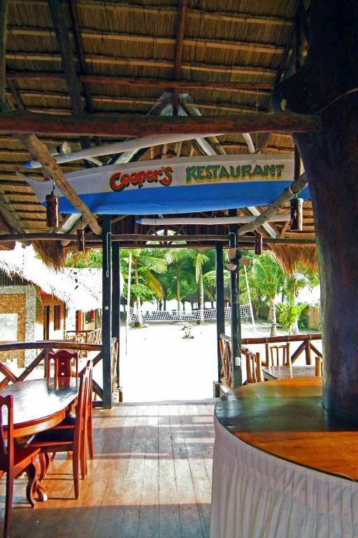 Cooper'S Beach Resort Lucbuan Exterior photo