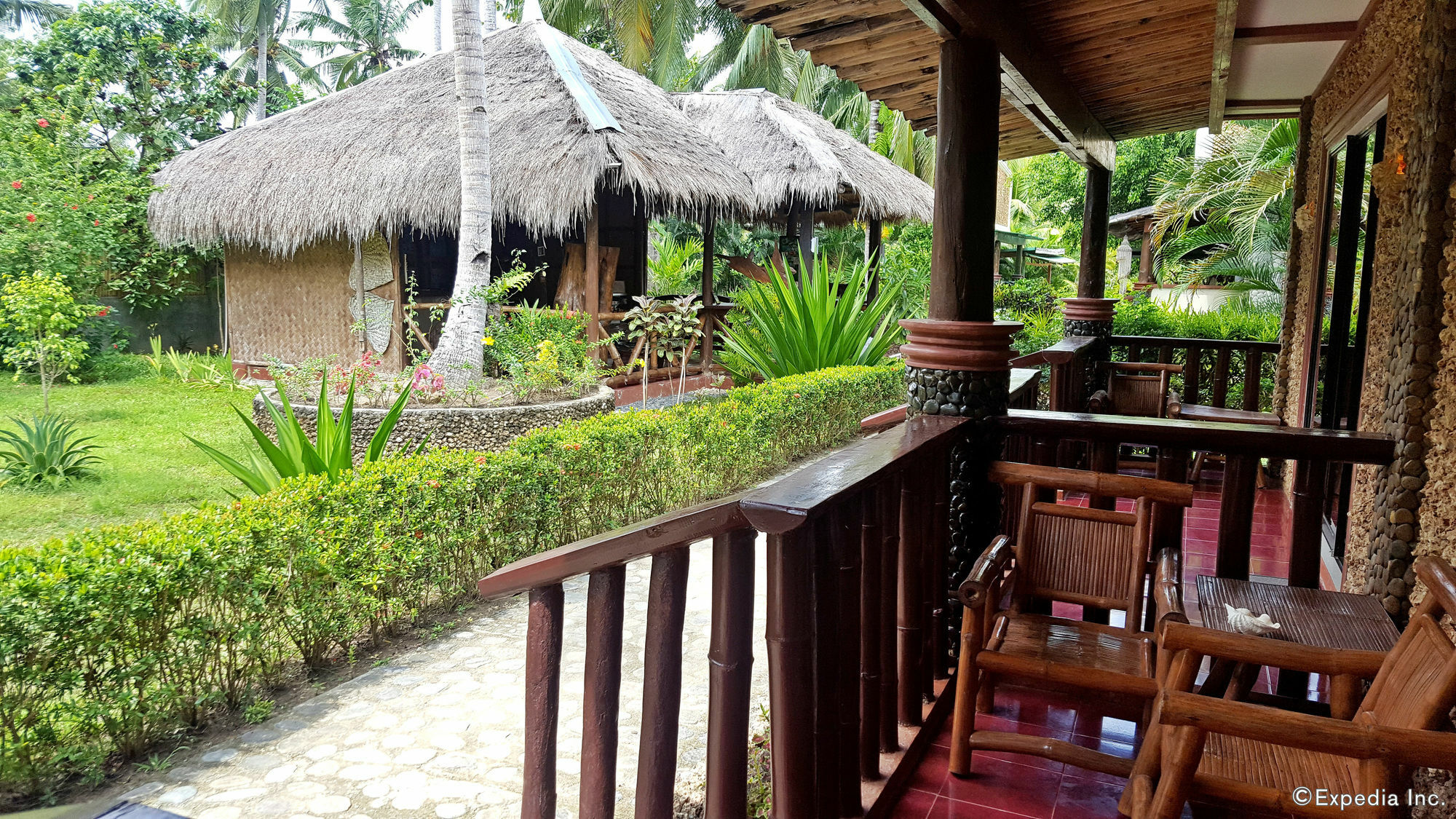 Cooper'S Beach Resort Lucbuan Exterior photo